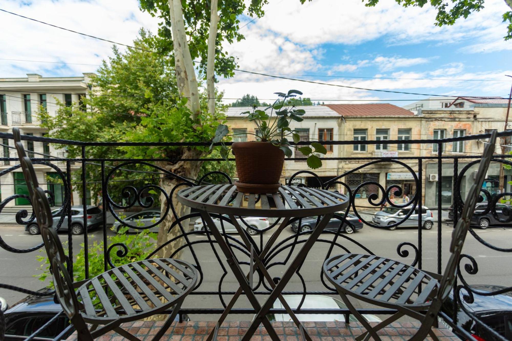 Appartamento Mulberry Ბჟოლები Kutaisi Esterno foto